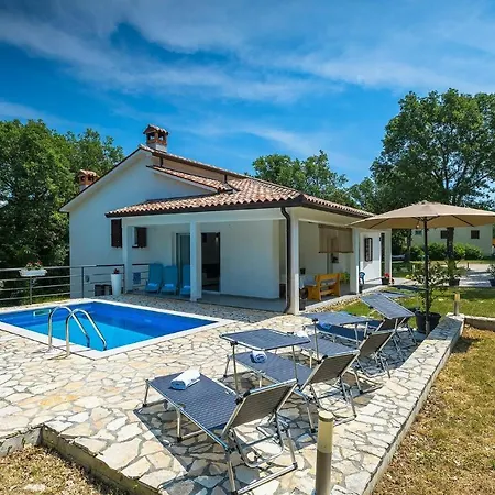 Rea Kapelica Tatil Evi *