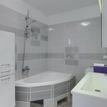 Rea Kapelica Tatil Evi